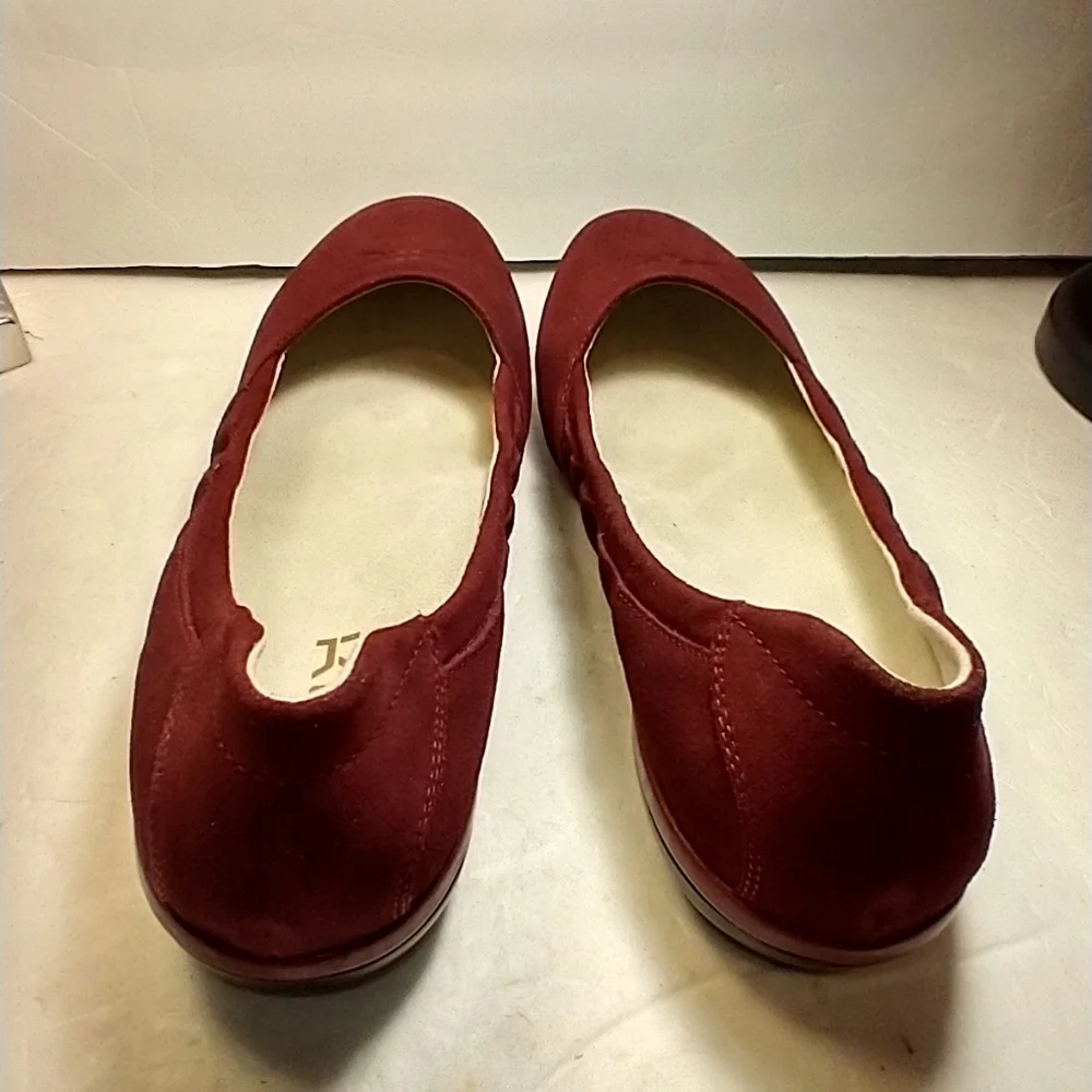 Kuru Vienna Suede Leather Slip-On Cushioned Ballet Flats Women's sz 11.